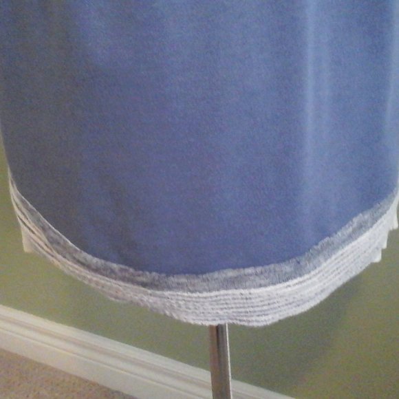 Simply Noelle Blue Top L/XL - Picture 5 of 5